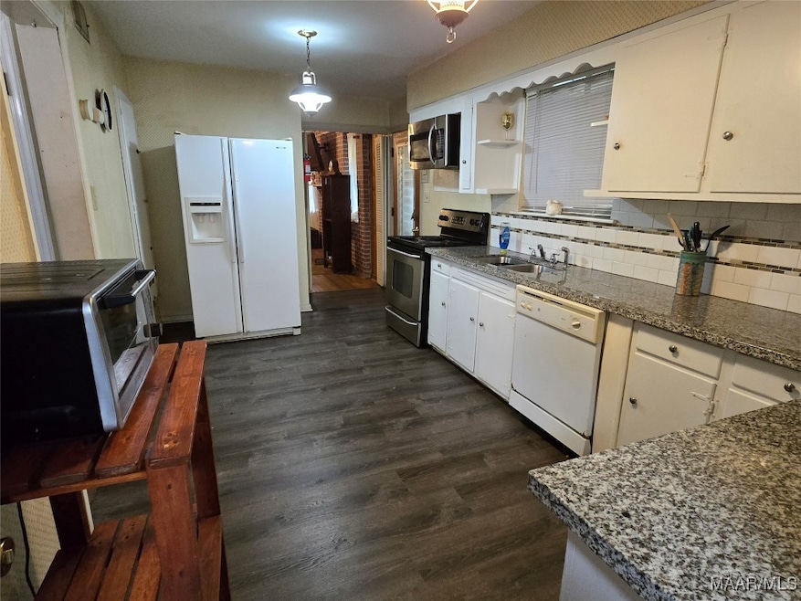 1829 Hill Hedge Dr, Montgomery, AL 36106 - photo 1