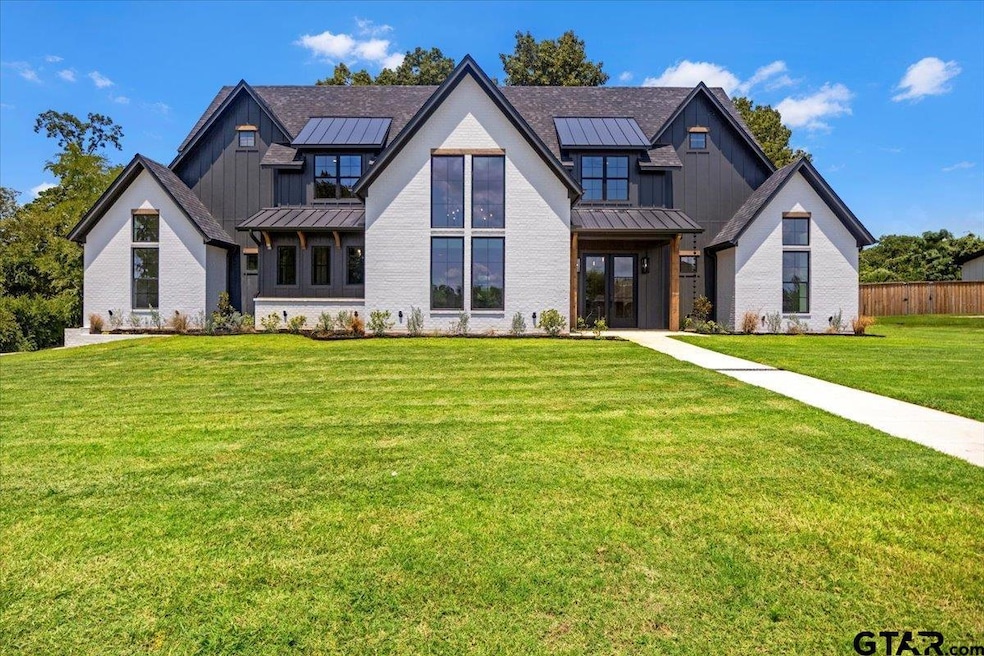 Pending $835,000