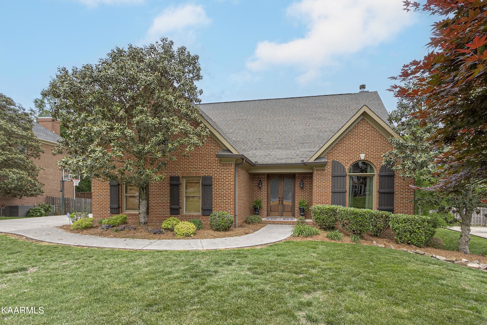 Sold $915,000 • Co-Listing Agent