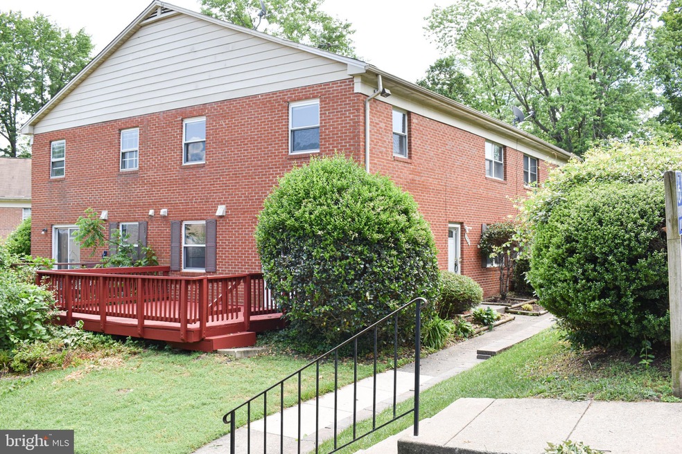 9759 Hagel Cir, Lorton, VA 22079 - photo 1