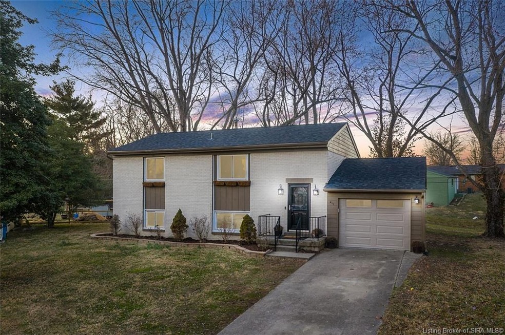 211 Lawn Ct, New Albany, IN 47150 - photo 1