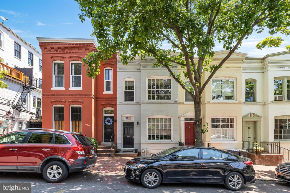 1247 31st St NW, Washington, DC 20007 - photo 1