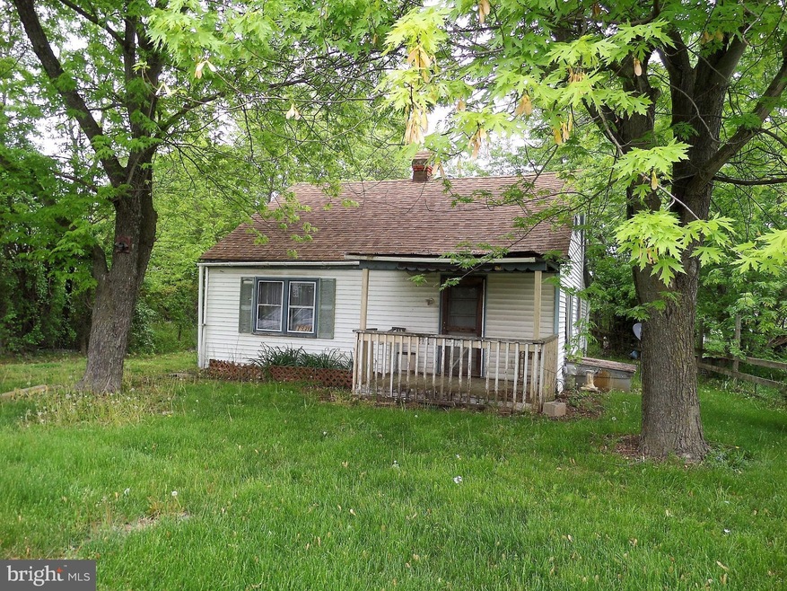 1931 Giles Mill Rd, Bunker Hill, WV 25413 - photo 1