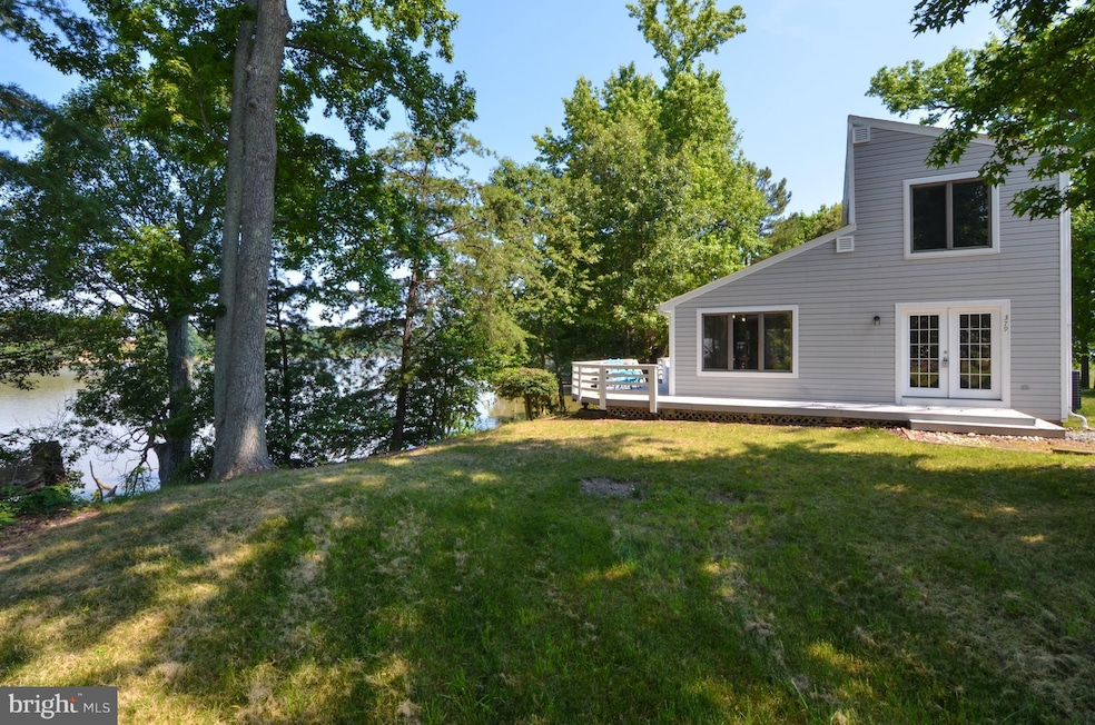 379 Buena Vista Dr, Colonial Beach, VA 22443 - photo 1