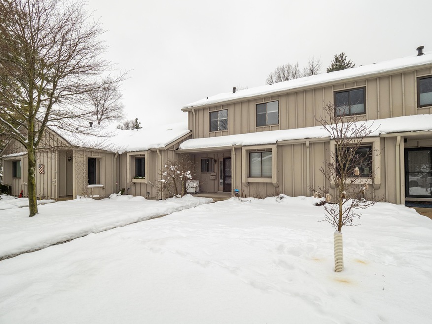 3760 Cedaridge Dr-102