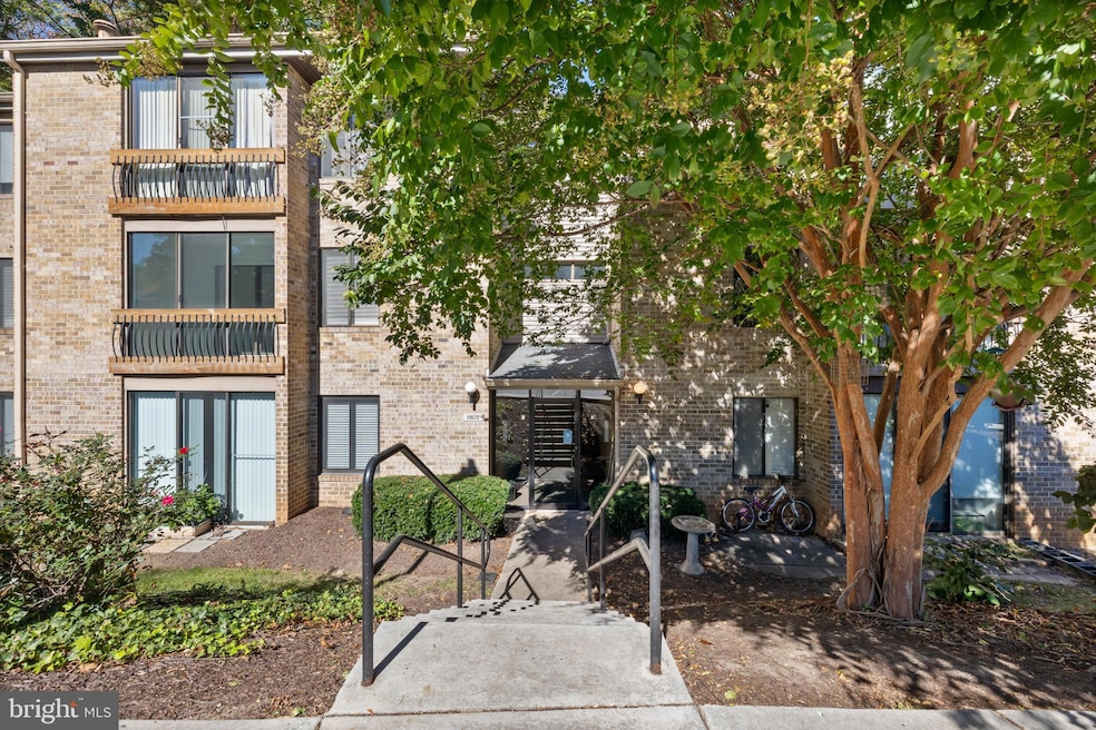 10572 Twin Rivers Rd unit D1, Columbia, MD 21044 - photo 1