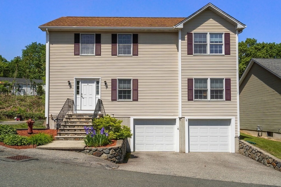239 Nahant St unit D, Wakefield, MA 01880 - photo 1
