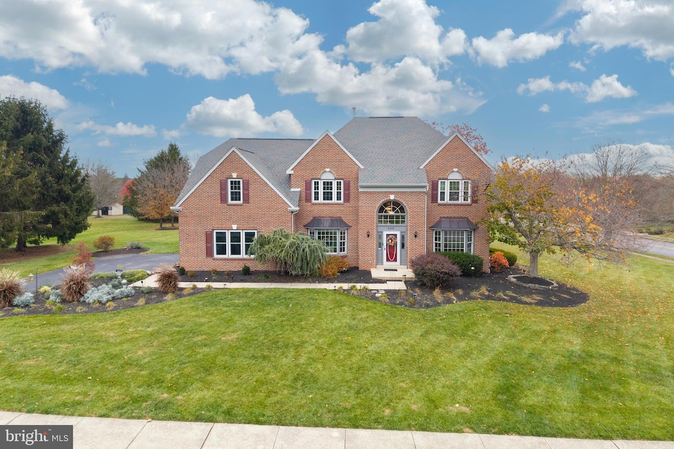 Under Contract $885,000