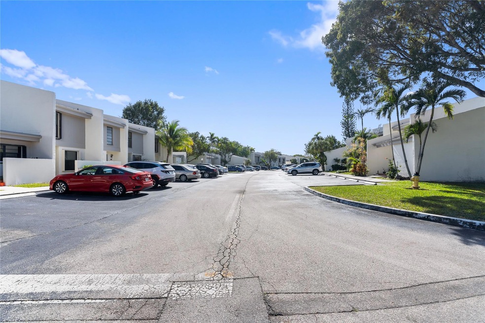 1185 NW 98th Terrace Unit 133, Pembroke Pines, FL 33024 | MLS# F10423907