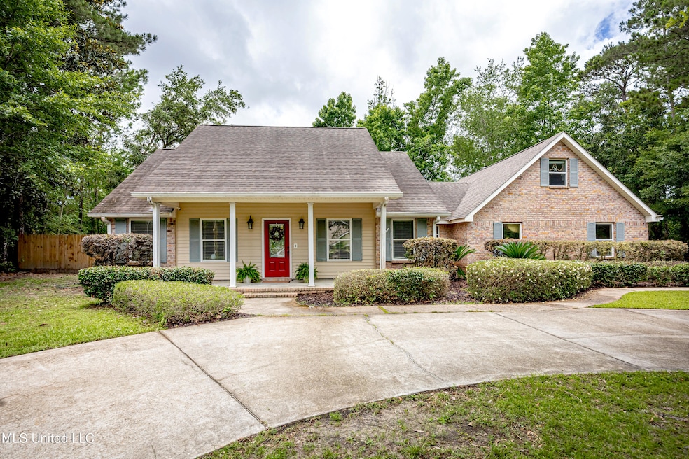 7321 Ieke Cir, Diamondhead, MS 39525 - photo 1