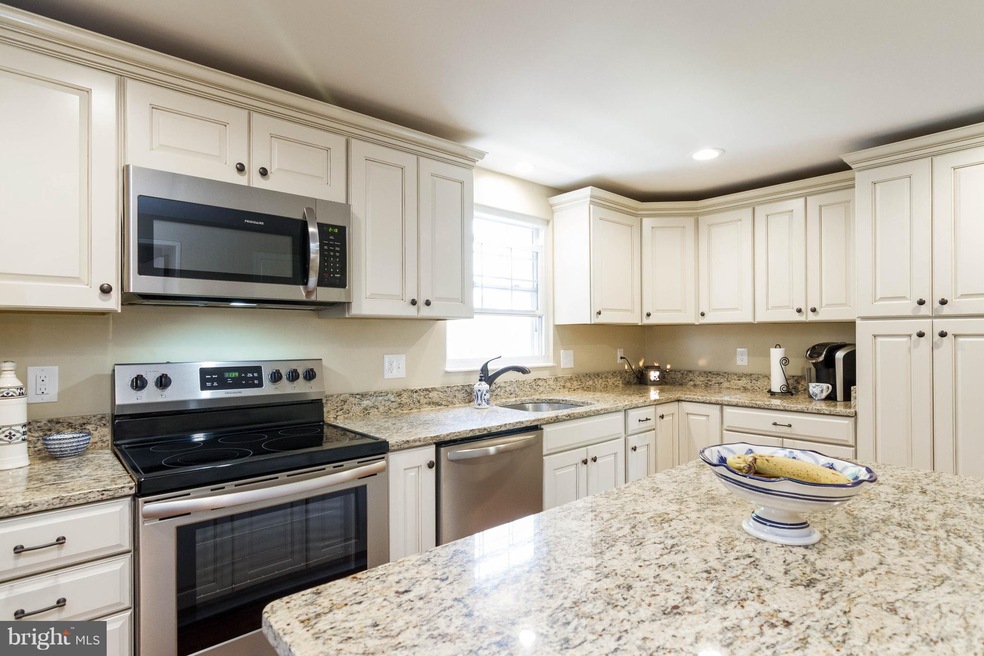 15927 Uppsala Ct, Woodbridge, VA 22191 - photo 1