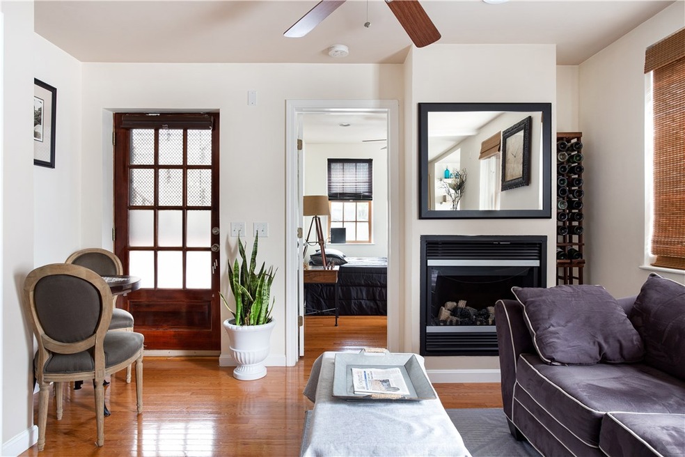 19 Sherman St unit 2B, Newport, RI 02840 - photo 1