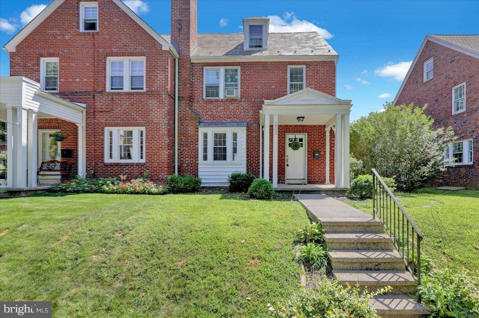 203 S 7th Ave, Reading, PA 19611 - photo 1