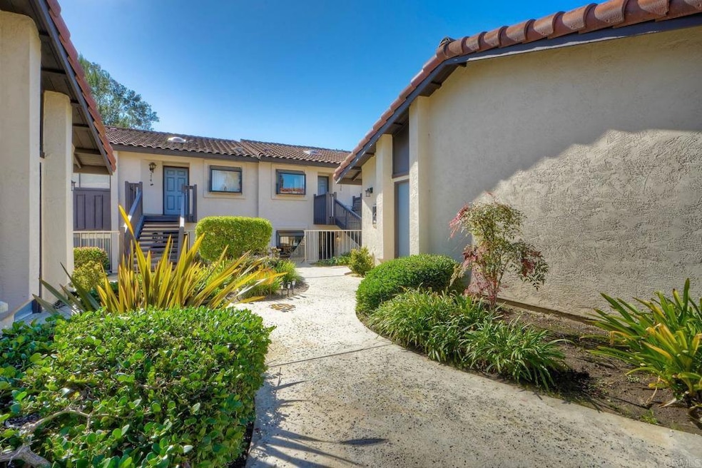 220 S Shorehang Ln, Encinitas, CA 92024 - photo 1