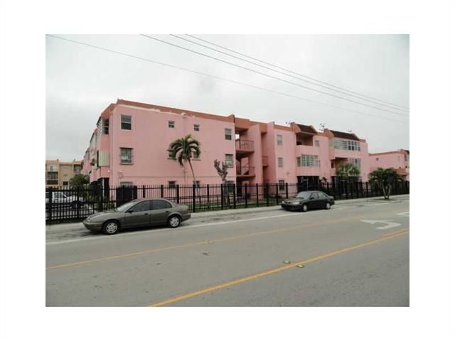 6070 W 18th Ave unit 302, Hialeah, FL 33012 - photo 1