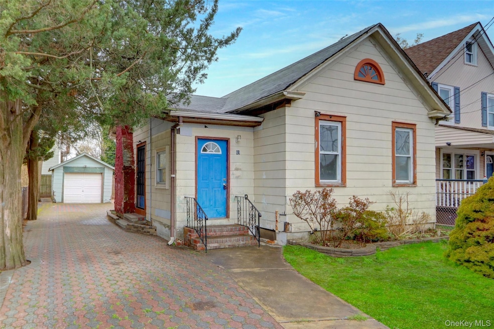 69 Hewlett St, Hempstead, NY 11550 - photo 1