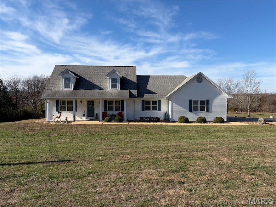 1937 N Commercial Ave, Saint Clair, MO 63077 - photo 1