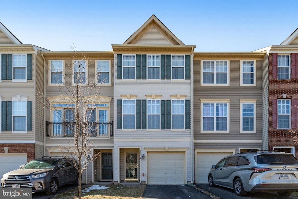 15704 John Diskin Cir, Woodbridge, VA 22191 - photo 1