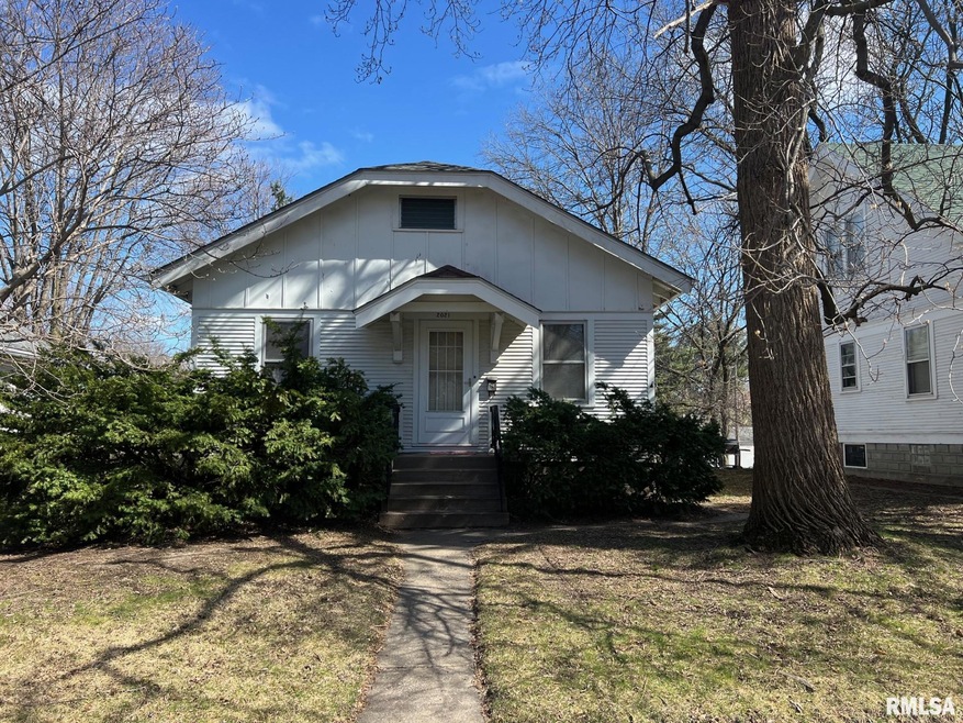 2021 N Myrtle St, Davenport, IA 52804 - photo 1