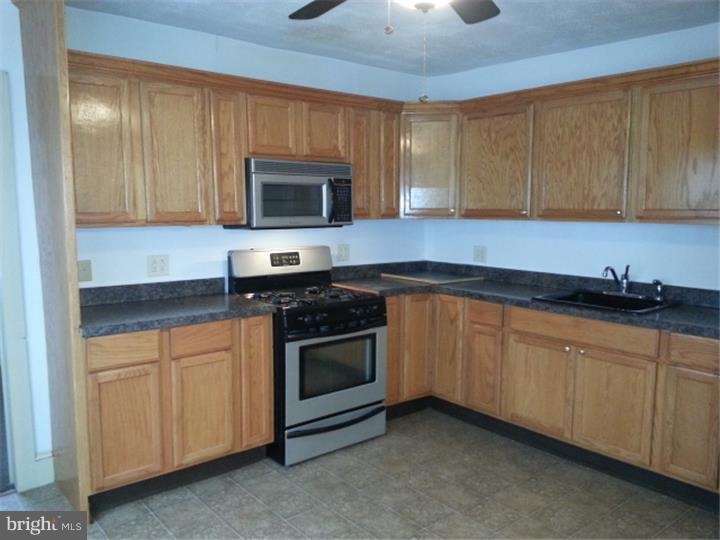 818 N Front St unit 3, Reading, PA 19601 - photo 1