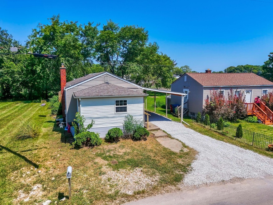 1122 Maplewood Rd, Columbus, OH 43207 - photo 1