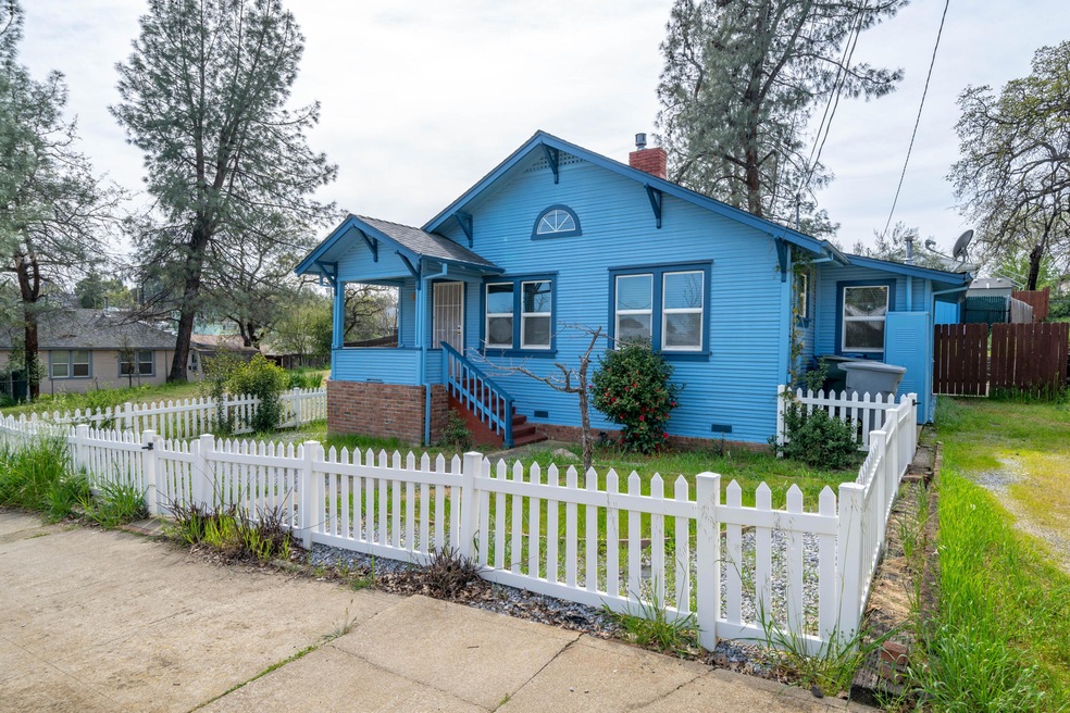 1328 Magnolia St-1