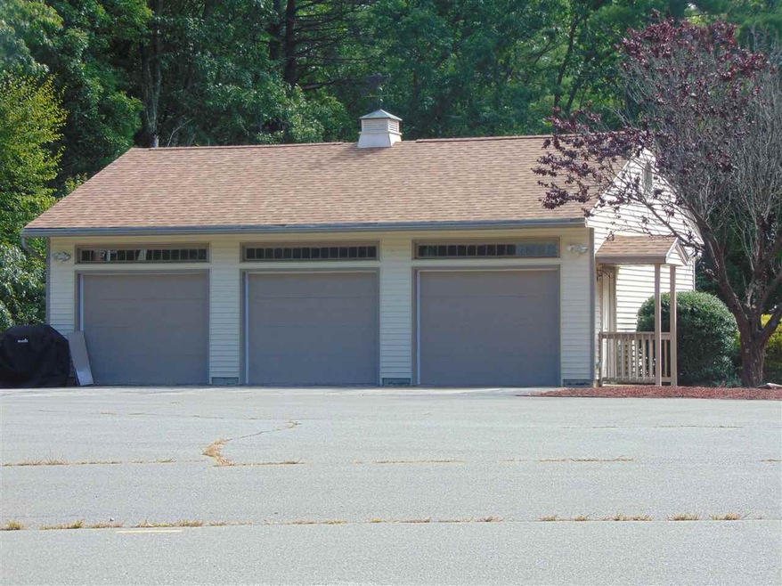 13 Daniel Rd, Derry, NH 03038 - photo 1