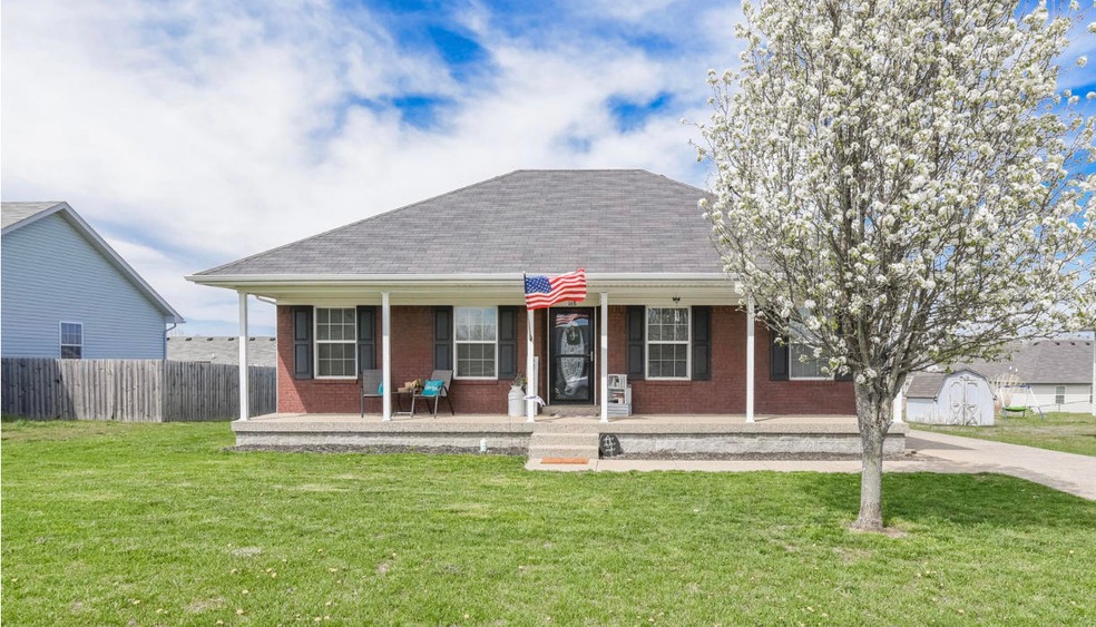 168 Crossfield Dr, Mount Washington, KY 40047 - photo 1