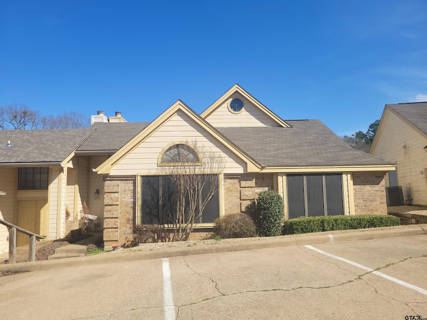 5776 5776 Golden Oaks, Tyler, TX 75703 - photo 1