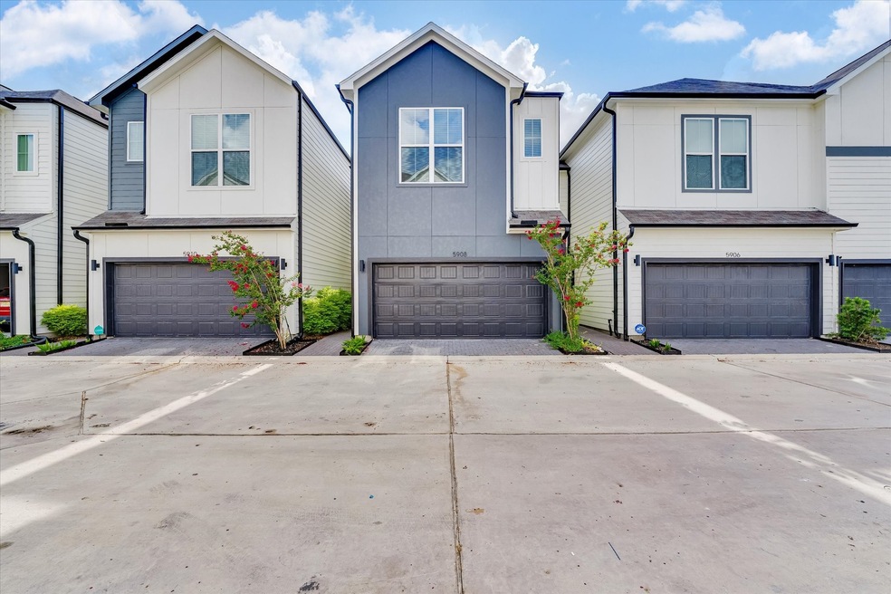 5908 Jasper Jones Way, Houston, TX 77091 - photo 1