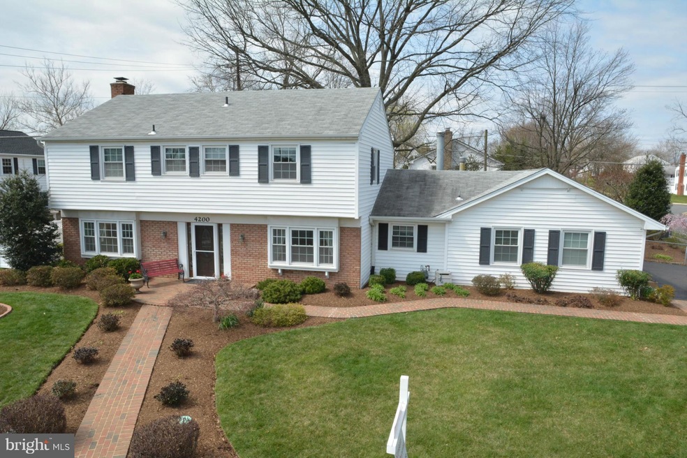 4200 Majestic Ln, Fairfax, VA 22033 - photo 1