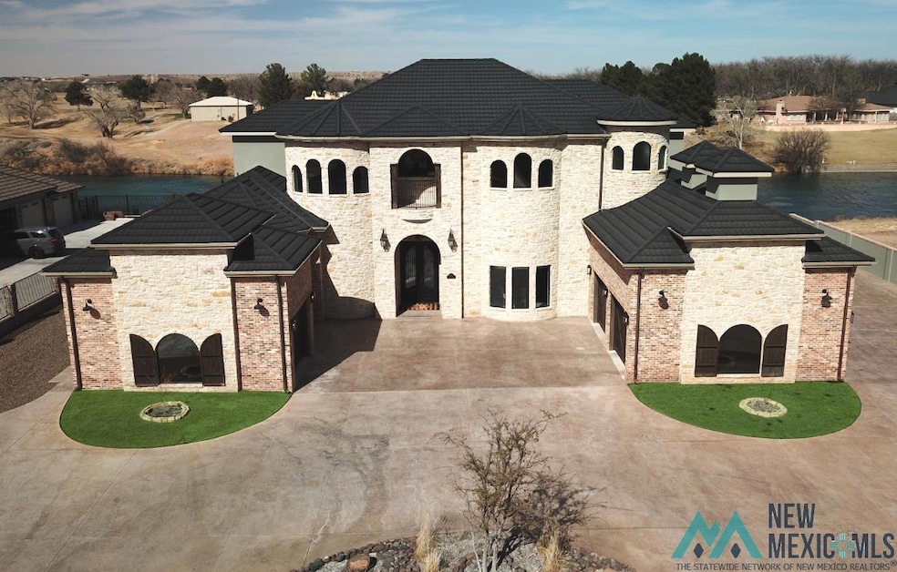 1706 W Riverside Dr, Carlsbad, NM 88220 - photo 1