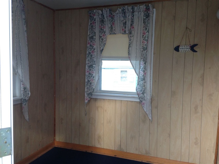 54 Silver St, Seabrook, NH 03874 - photo 1