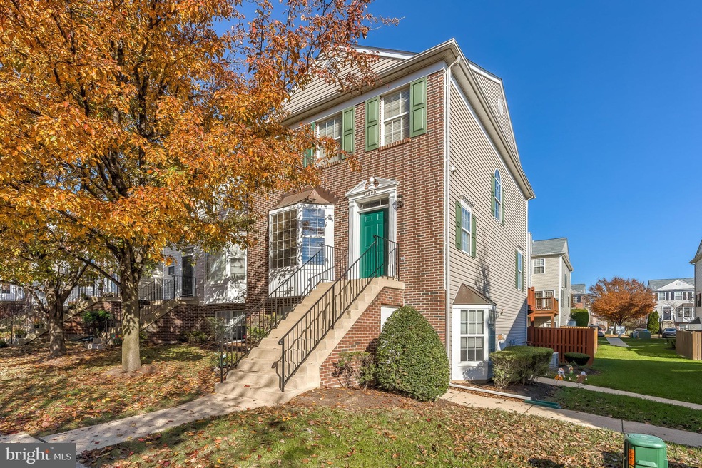 2490 Revere Ct, Crofton, MD 21114 - photo 1