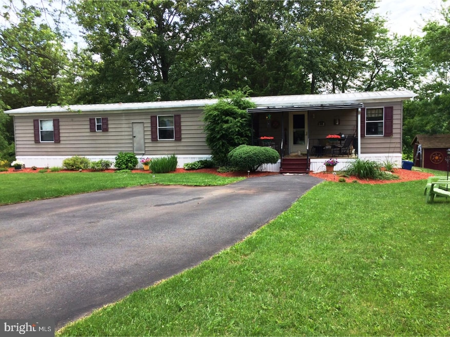 13 Fairway Ct, Quakertown, PA 18951 - photo 1