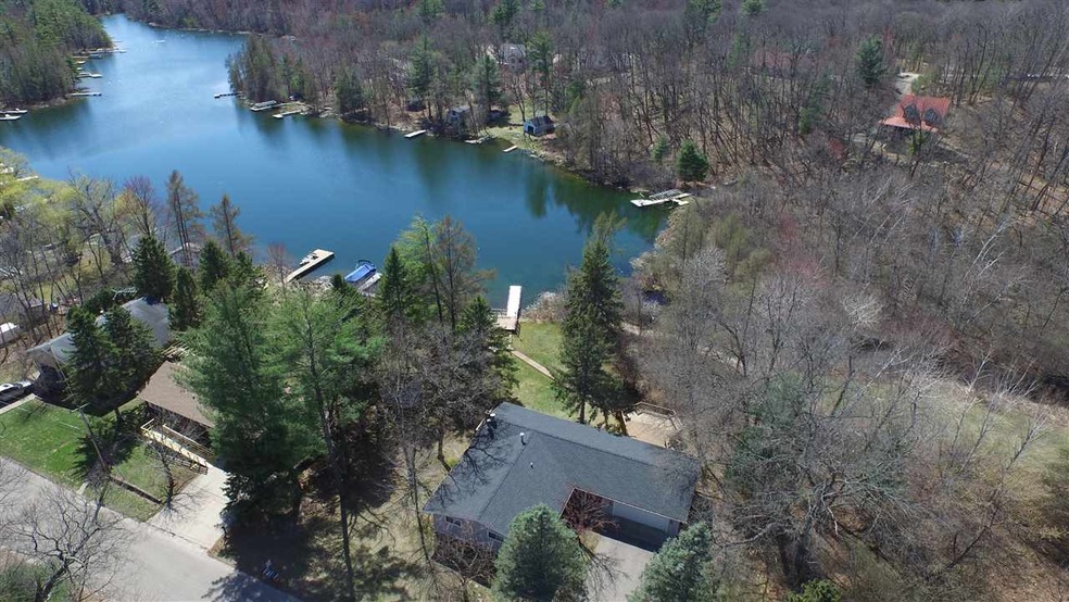 N3039 Otter Dr, Waupaca, WI 54981 - photo 1