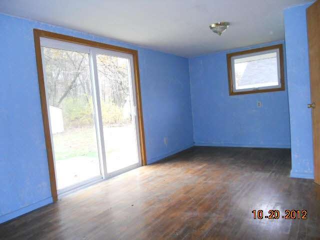 911 Sandow Rd, Midland, MI 48640 - photo 1