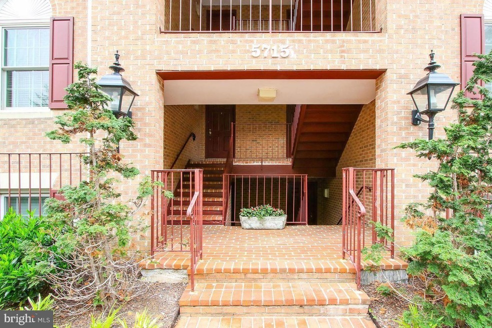 5715 Brewer House Cir unit 101IX, Rockville, MD 20852 - photo 1