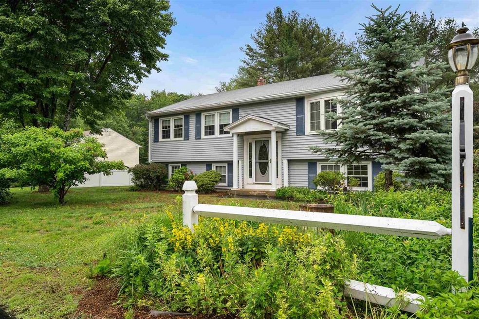 6 Robin Dr, Goffstown, NH 03045 - photo 1