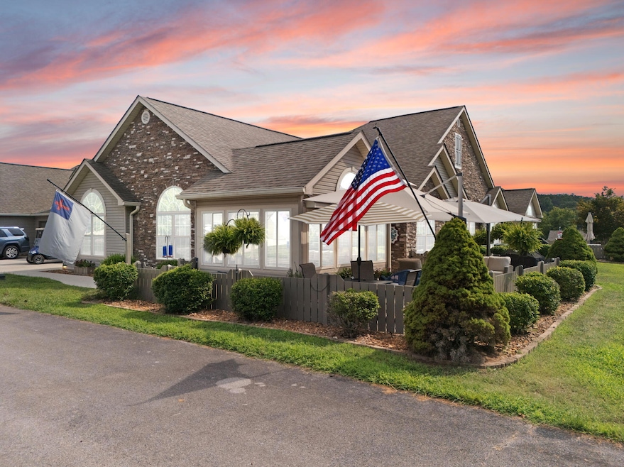 371 Chateau Place, Bronston, KY 42518 - photo 1