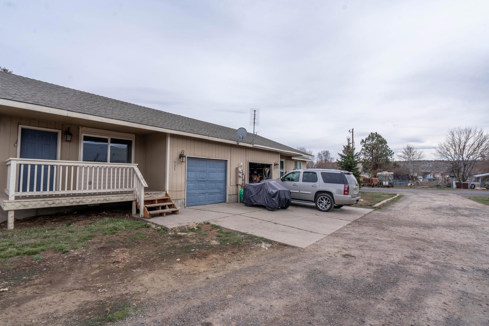935 NW Cains Rd, Prineville, OR 97754 - photo 1