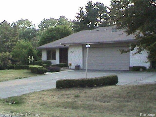 1520 Ledbury Dr