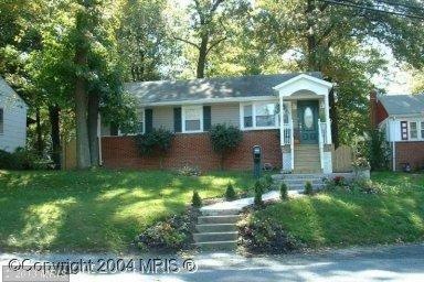 5813 Roanoke Ave, Riverdale, MD 20737 - photo 1