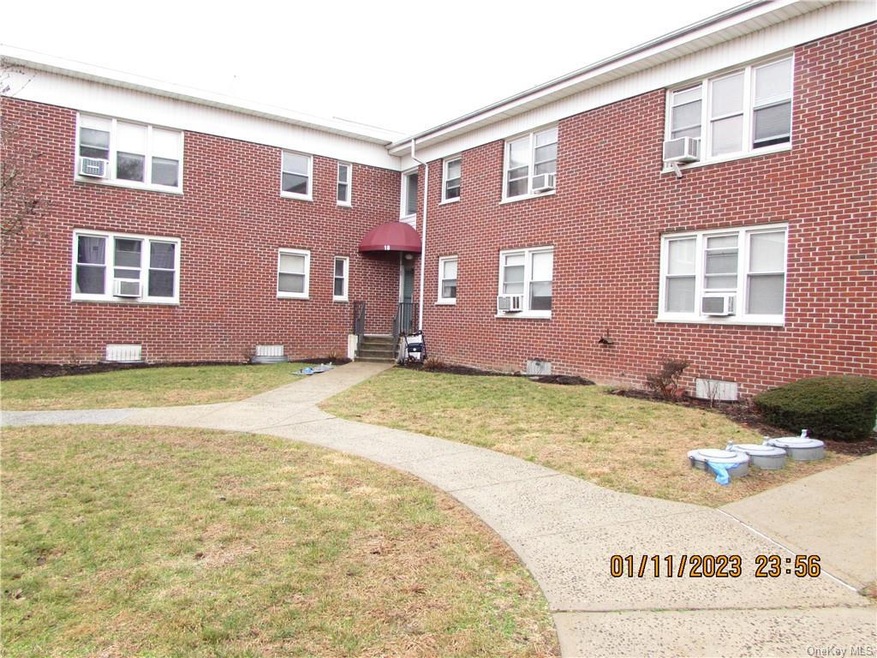 18 Arlington St unit 2A, Yonkers, NY 10710 - photo 1
