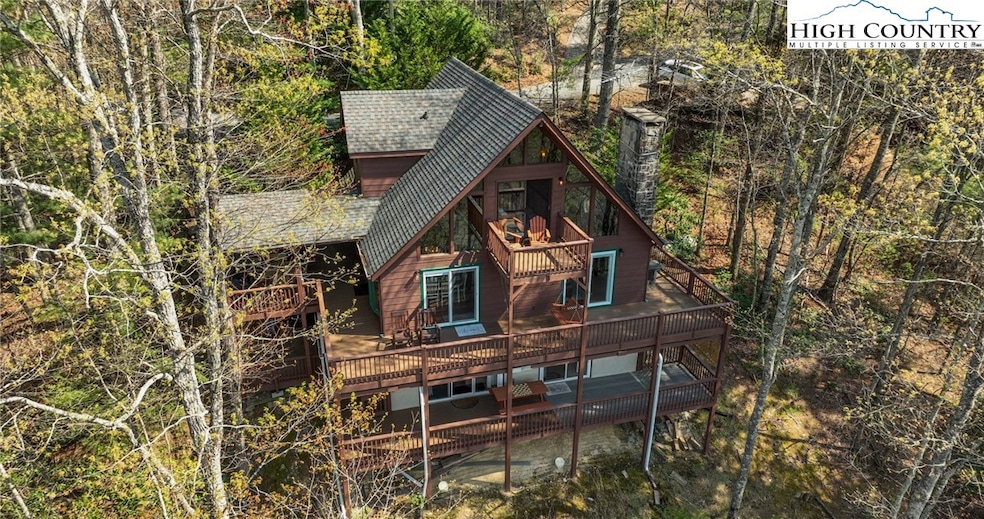 310 Laurel Circle West, Deep Gap, NC 28618
