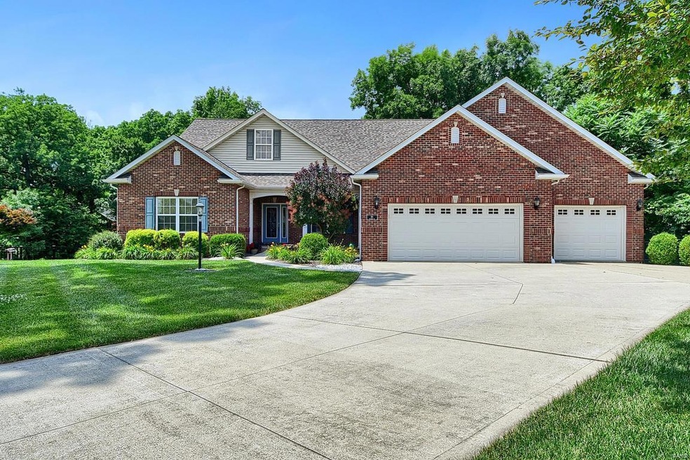 30 Fieldcrest Dr, Maryville, IL 62062 - photo 1