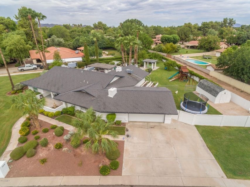 1068 E El Freda Rd, Tempe, AZ 85284 - photo 1