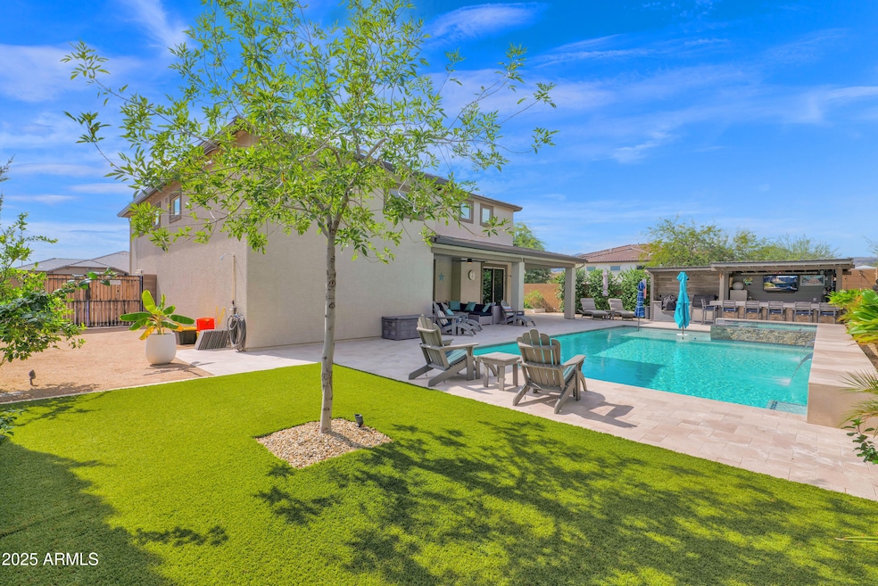 18998 W Becker Ln, Surprise, AZ 85388 - photo 1