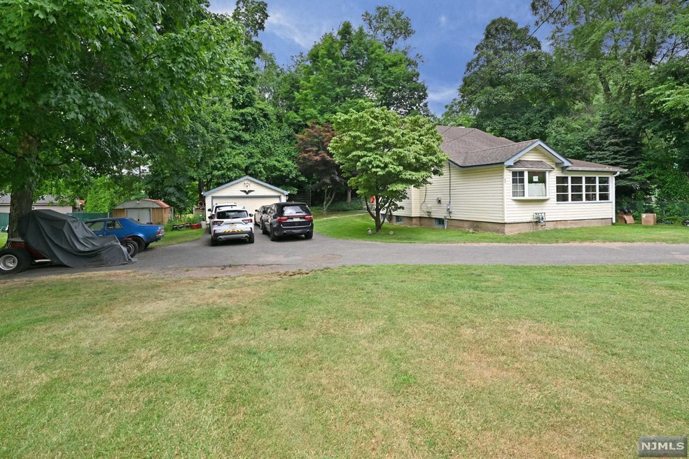 49 Hillside Ave, Midland Park, NJ 07432 - photo 1