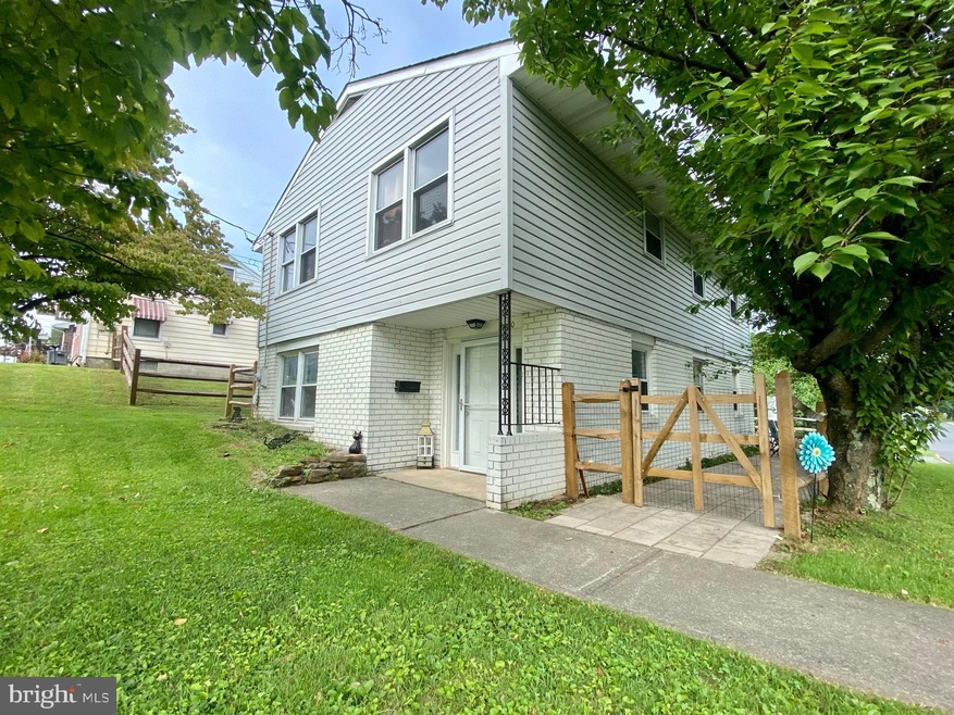 5120 Lincoln Ave, Whitehall, PA 18052 - photo 1